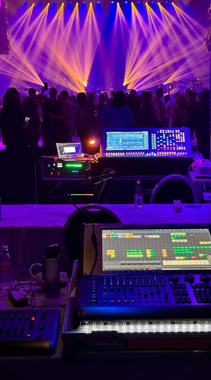Front-of-house control and lighting operation during the show